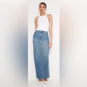 Good American Denim Pencil Skirt in Medium Blue Size 8, New W/O Paper Tag!